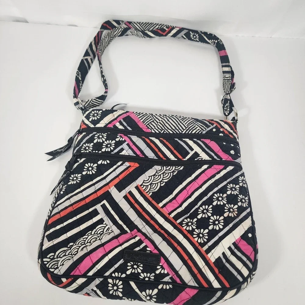 Vera Bradley Triple Zip Hipster Crossbody Black Pink Geometric Quilted Bag